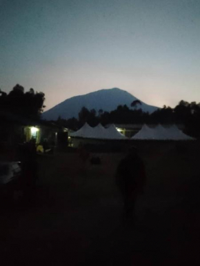 Husundi Lodge